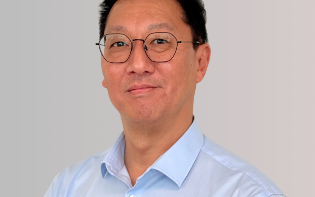Santa Ono